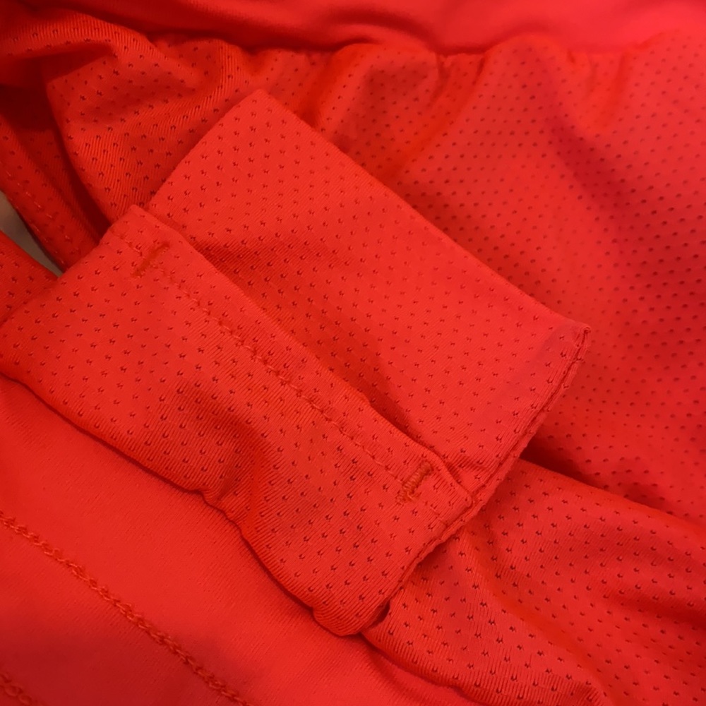 Fabletics workout shorts - Picture 3 of 4